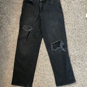 Cute distressed black jeans